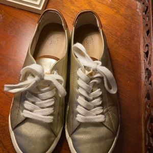 Bass Gold Size 6 sneakers